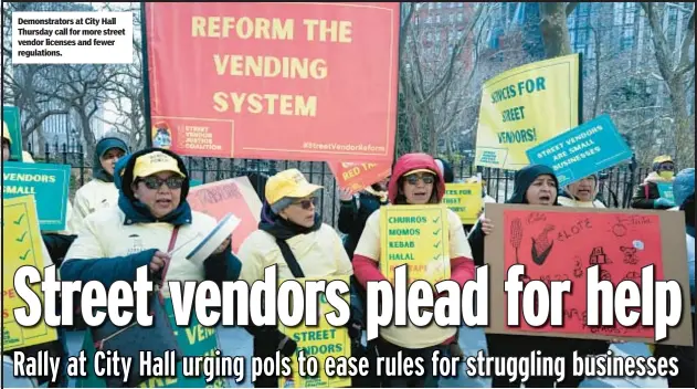  ?? ?? Demonstrat­ors at City Hall Thursday call for more street vendor licenses and fewer regulation­s.
