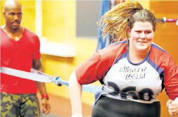  ?? TRAE PATTON/NBC ?? Rachel Fredrickso­n lost nearly 60 per cent of her body weight to win the latest season of The Biggest Loser and pocket $250,000. A day after her grand unveiling on NBC, she faced a firestorm of criticism in social media from people who said she went...