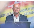  ?? FOTO: DPA ?? Andreas Kalbitz beim Wahlkampf in Cottbus.