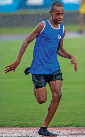  ?? Leon Lord ?? Muaniweni College 800 metres champion Jeremaia Ravisoli during their school interhouse at the ANZ Stadium on May 12, 2022. He ran a time of 2.47 minutes in the sub-junior 800 metres. Photo: