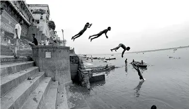  ??  ?? Supermen at Varanasi