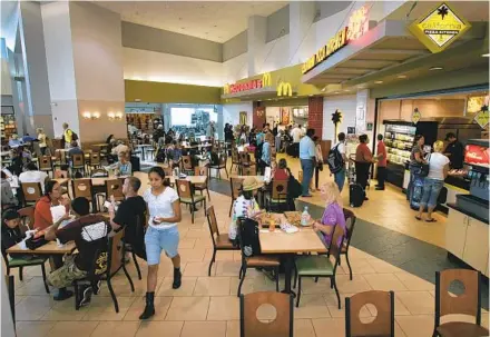  ?? U-T FILE ?? San Diego Internatio­nal Airport is expanding dining and retail options in the new Terminal 1. The last time the airport overhauled concession­s to serve more local options was in 2011.