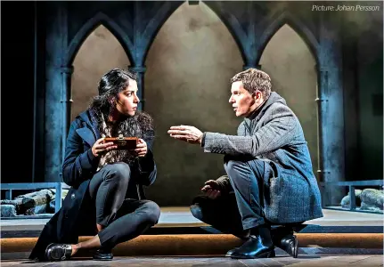  ?? ?? Picture: Johan Persson
Hannah Rose Caton as Sophie Neveu and Nigel Harman as Robert Langdon in The Da Vinci Code