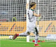  ?? KEYSTONE ?? Erstes Bundesliga-Tor: Michael Lang traf gegen Hannover.