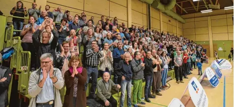  ?? Foto: Jochen Aumann ?? Jubelnde Fans nach einem tollen Spiel – das wünschen sich die Angels endlich wieder und wollen gegen Heidelberg ihren Beitrag dazu leisten.