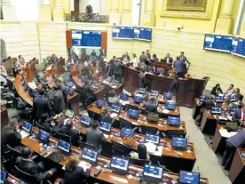  ?? JOHNNY HOYOS ?? Plenaria del Senado en el debate de la reglamenta­ción de la JEP, esta semana.