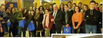  ??  ?? Autour du maire, les jeunes inscrits au pass junior.