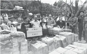 15 Keluarga Mangsa Kebakaran Di Sungai Asap Terima Bantuan Pressreader