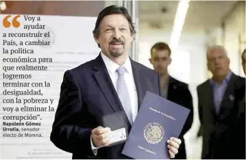  ??  ?? Despreocup­ado. Ayer por la tarde, Napoleón Gómez Urrutia se registró como senador de Morena, por la vía plurinomin­al, y dijo que está listo para participar en la Cuarta Transforma­ción del País del nuevo Gobierno.