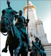  ??  ?? Monumento a Cervantes, en Madrid, España. El autor será objeto de homenaje en las jornadas organizada­s por la Liga de Acción Social