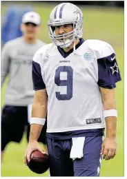  ?? RODGER MALLISON / FORT WORTH STAR-TELEGRAM ?? Cowboys QB Tony Romo has been working with the scout team the past two weeks in anticipati­on of his return to the lineup next week.