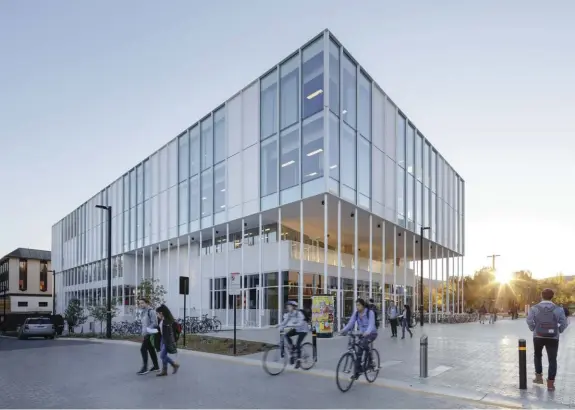  ??  ?? In the Di Riddell Student Centre, a delicate steel colonnade defines retail spaces at the ground level. Photograph: John Gollings