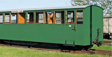  ?? MICHAEL CHAPMAN ?? LEFT After: the WHHR’s buffet car No. 10, following its restoratio­n by Stanegate.