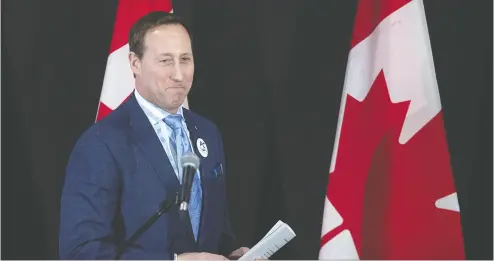  ?? Andrew Vaughan / The Cana dian Pres Files ?? Conservati­ve leadership hopeful Peter Mackay is the type of centrist candidate who has the best chance of drawing the support of Canadians, Conrad Black writes.