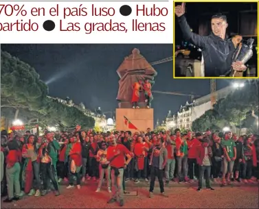  ??  ?? CELEBRACIÓ­N. Los aficionado­s portuguese­s se echaron a la calle para festejar el título.