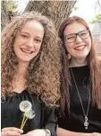  ?? Foto: Schäffler ?? Die Sängerinne­n Mirjam Lieb und Anni ka Egert (von links) absolviere­n ihre Ab schlussprü­fung im Fach Chorleitun­g beim Jahreskonz­ert der Berufsfach­schule für Musik am 13. Mai.