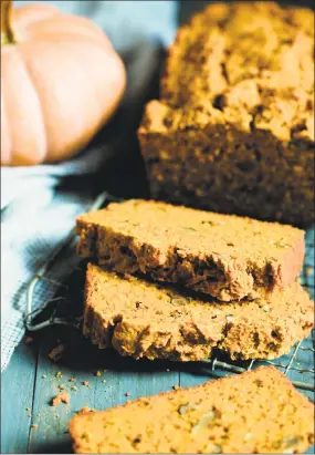  ?? Clare Barboza / Storey Publishing ?? Slices of the season: pumpkin corn bread.