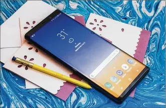  ?? SARAH TEW / CNET ?? The ultraprice­y Note 9 is one of the year’s best phones. But unless you’re in dire need of an upgrade, the smart move is to wait for what the next iPhone, Pixel and even Galaxy S10 bring.