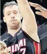  ?? STEVE DYKES/AP ?? The Heat’s Goran Dragic is in NBA awards race for Sixth Man of the Year … that now somehow is already over.