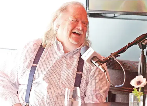  ??  ?? Jonathan Gold, the Pulitzer Prize-winning food critic who died on Saturday, first made his mark as a music journalist and critic, covering everything from opera to rap. He was a devoted fan of punk rock, crediting the music for pulling him out of his shell.