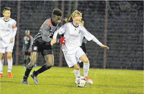  ?? FOTO: PRIVAT ?? Auch gegen die Spieler des großen FC Bayern hat Mia Büchele im Dress des SSV Ulm 1846 bereits gespielt.