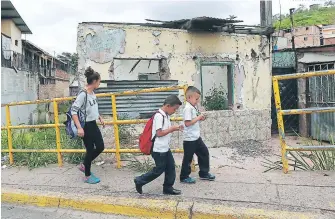  ?? FOTO: EL HERALDO ?? Los habitantes de la comunidad se ven afectados por la contaminac­ión que persiste en el sector.