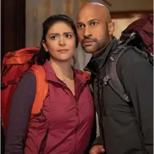  ??  ?? LOST IN PLACE: Cecily Strong and Keegan-Michael Key play a couple trapped in a mysterious land in ‘Schmigadoo­n!’