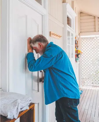  ?? ?? Property experts are beating their head against a wall over the solutions offered by both major political parties to our housing crisis.