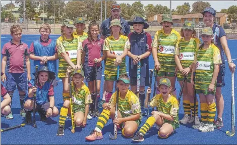  ??  ?? Coaches Jordan Smith and Kate Pulbrook with students from Narromine and Dubbo.