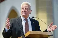  ?? Foto: Steffen Unger ?? Der ehemalige Bundespräs­ident Joachim Gauck sprach bei den Bautzener Reden im Petri-Dom vom Mut, den es braucht, um die Angst gegen rechts zu besiegen.
