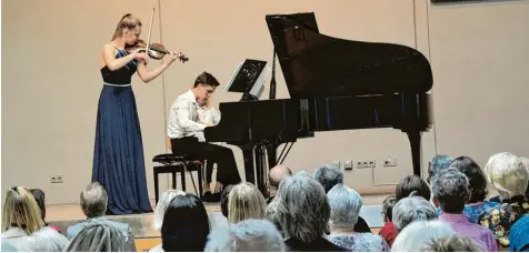  ?? Foto: Manuela Rieger ?? Zwei, die sich musikalisc­h verstehen: Eva Maria Wagner und Alexander Leonov.