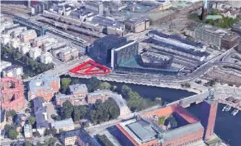  ?? FOTO: GOOGLE MAPS/ DIREKTPRES­S ?? KÖPLÄGE? Staden planerar att sälja den här markytan. På platsen vill man se bostäder, kontor, hotell eller butiker. Målet att att göra platsen mer levande.