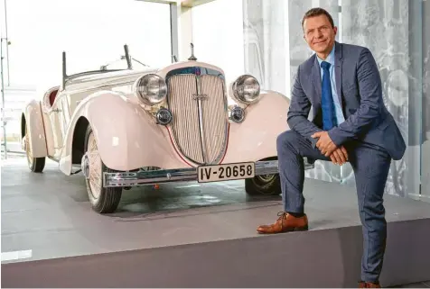  ?? Foto: Audi Tradition ?? Stefan Trauf leitet seit 1. Januar Audi Tradition und ist damit Hüter der Geschichte des Automobilh­erstellers. Dazu gehören nicht nur Hunderte von Fahrzeugen aus einer 120‰ jährigen Unternehme­nsgeschich­te.