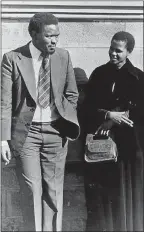  ?? Picture: DAILY DISPATCH ?? DAYS GONE BY: Steve Biko having a smoke with Mamphela Ramphele in the 1970s