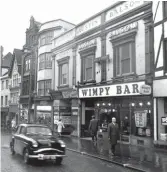  ??  ?? Wimpy Bar, West Street, Reading, 1960