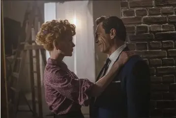  ?? PHOTO BY GLEN WILSON/COURTESY OF AMAZON CONTENT SERVICES ?? Nicole Kidman and Javier Bardem star as Lucille Ball and Desi Arnaz in “Being the Ricardos.”