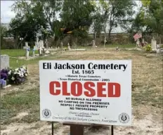  ?? ?? Another view of the cemetery where Jackson is buried.