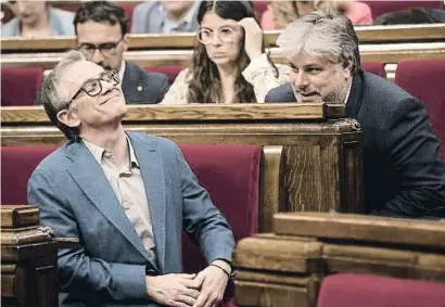  ?? TONI ALBIR / EFE ?? Josep Maria Jové (ERC) i Albert Batet (JxCat) la setmana passada al Parlament