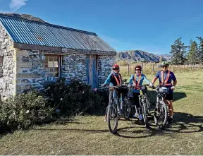  ?? ERROL CHRISTIANS­EN ?? There was no pressure on those on standard bikes to keep up with the ebikes because we all went at our own pace.