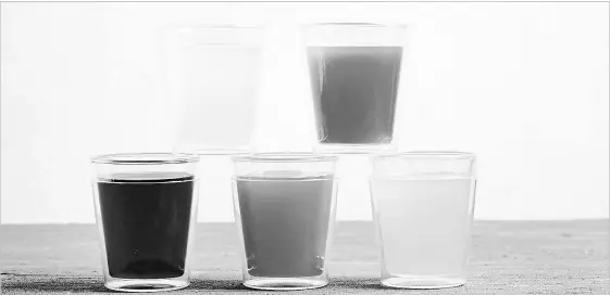  ?? DEB LINDSEY
FOR THE WASHINGTON POST. ?? Homemade sports drinks for kids. Clockwise from top left: lemon-lime, watermelon, coconut-orange, strawberry, raspberry.