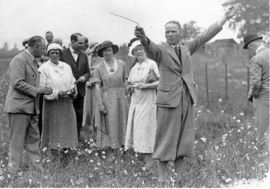  ??  ?? ABOVE: The Society of Dowsers at Backwoods, Lindfield, Sussex, dowsing in the countrysid­e in June 1934.