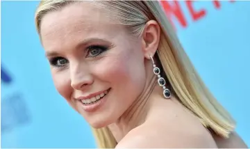  ??  ?? Actress Kristen Bell is publicly expressing concern about ‘Snow White’ and the prince who kissed her without consent.