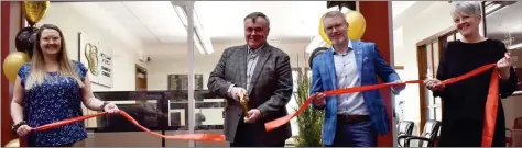  ?? ?? A ribbon cutting ceremony took place during the new Chamber office grand opening, Feb. 1. From left to right, Chamber Executive Assistant Heidi Deg, Mayor Al Bridal, Swift Current MLA Everett Hindley and Chamber CEO Karla Wiens.