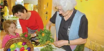  ?? Foto: Inge Pflüger ?? Der Ostermarkt in Pfuhl hatte einiges zu bieten, entspreche­nd groß war der Besucheran­drang.