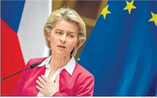  ?? MARTIN DIVISEK / EFE ?? La presidenta de la Comisión Europea, Ursula von der Leyen, durante una rueda de prensa.