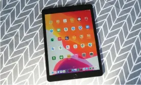  ?? Photograph: Samuel Gibbs/The Guardian ?? The eighth-generation iPad is still the best lower-cost tablet you can buy, now faster and with better software.