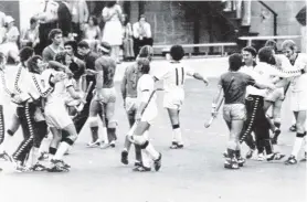  ?? PHOTO: NEW ZEALAND HERALD ARCHIVES ?? The New Zealand players rejoice after beating Australia in the hockey final at the 1976 Montreal Olympics.