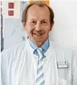  ?? Foto: Klinikum Augsburg ?? Professor Markus Naumann ist Chefarzt der Neurologie.