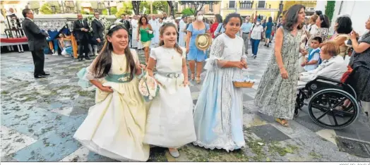  ?? JORGE DEL ÁGUILA ?? Un momento de la misa por el Corpus Christi en la Plaza Alta de Algeciras.