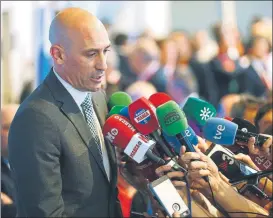  ?? FOTO: EFE ?? Luis Rubiales criticó el gasto del viaje para familiares, directivos y patrocinad­ores